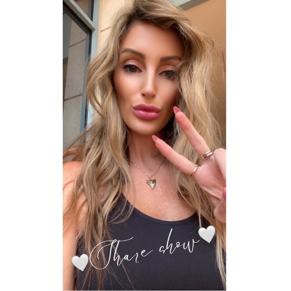 PLEASE LIKE THIS LISTING TO BE NOTIFIED WHEN I GO LIVE!! LIVE SHOW LISTING!!💃🏻 - Picture 15 of 16